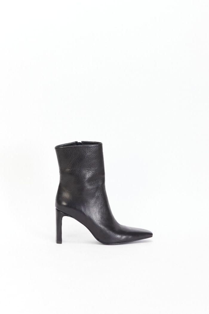 BOTA MAGALLANES NEGRO